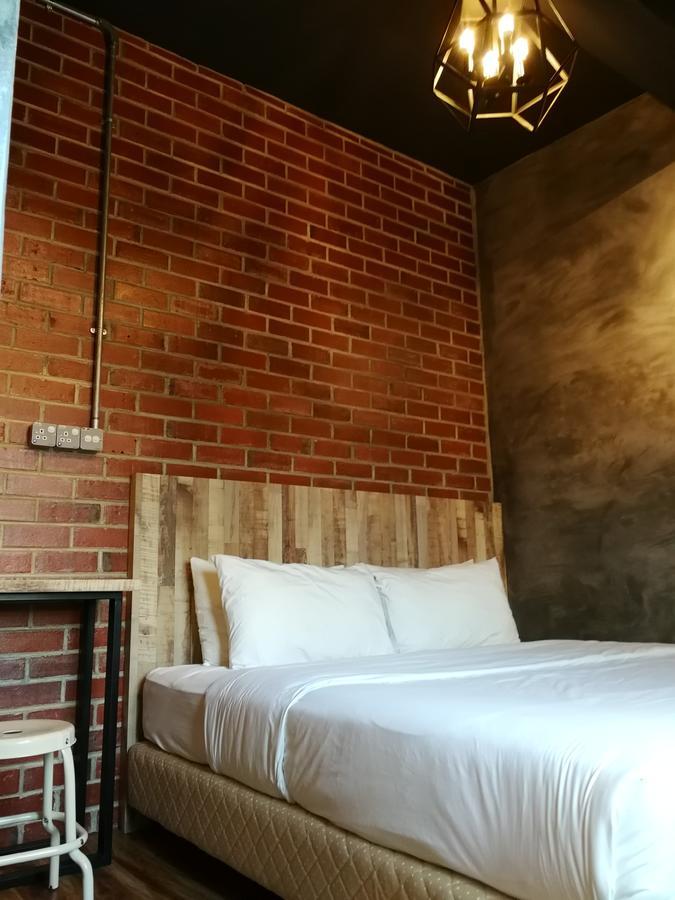 The Rise Room Kuala Terengganu Kültér fotó A bedroom at the hotel