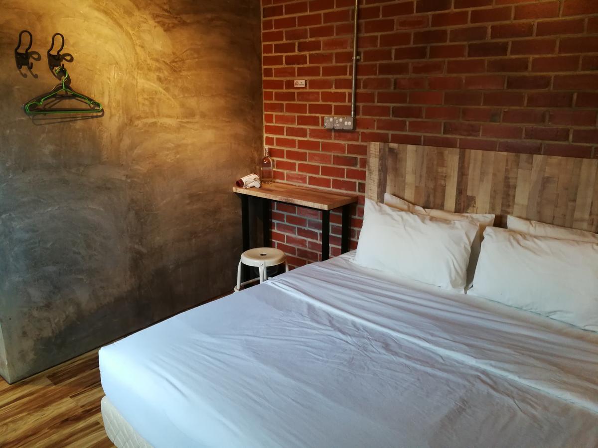 The Rise Room Kuala Terengganu Kültér fotó A bedroom at the hotel